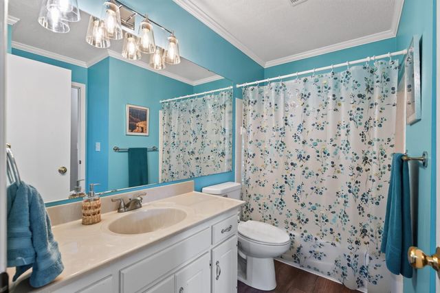 4297 Evergreen Drive, Vadnais Heights, MN 55127