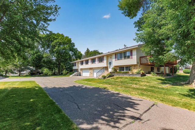 4297 Evergreen Drive, Vadnais Heights, MN 55127