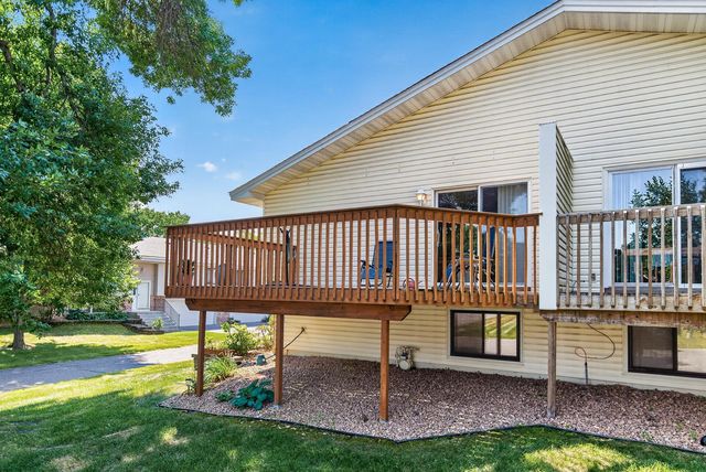 4297 Evergreen Drive, Vadnais Heights, MN 55127