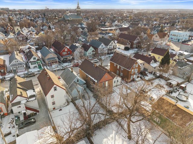 2033 S 16th STREET, Milwaukee, WI 53204