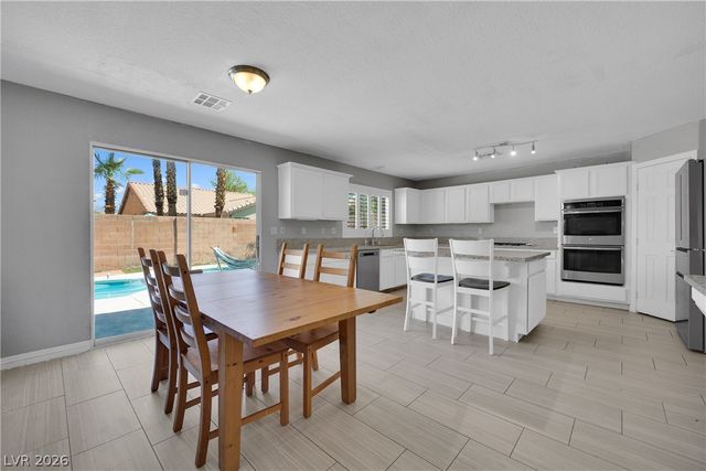 2120 Royal Caribbean Avenue, North Las Vegas, NV 89031