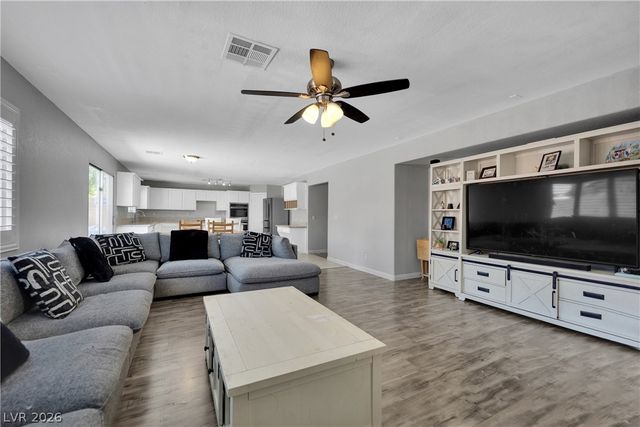 2120 Royal Caribbean Avenue, North Las Vegas, NV 89031