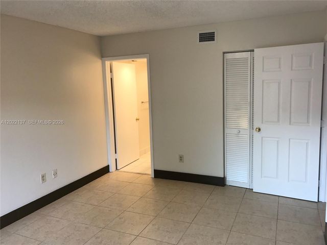 18224 Mediterranean Blvd 2-17, Miami, FL 33015