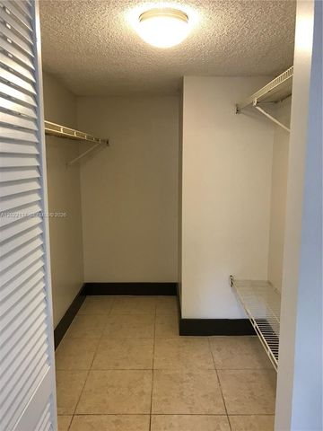18224 Mediterranean Blvd 2-17, Miami, FL 33015