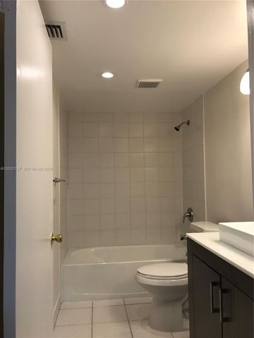 18224 Mediterranean Blvd 2-17, Miami, FL 33015