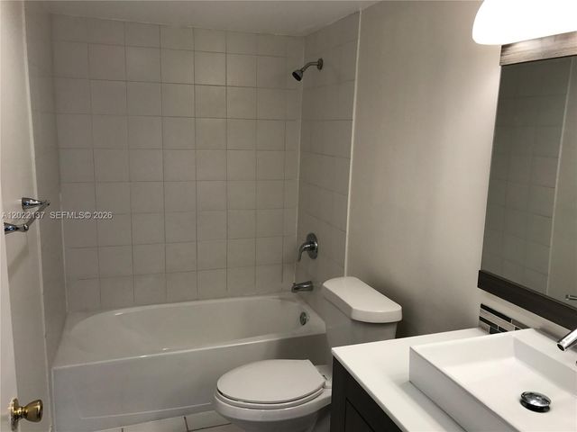 18224 Mediterranean Blvd 2-17, Miami, FL 33015