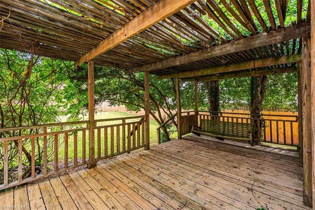 2607 New Garden Road E, Greensboro, NC 27455