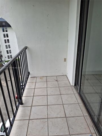 9682 Fontainebleau Boulevard 603, Miami, FL 33172