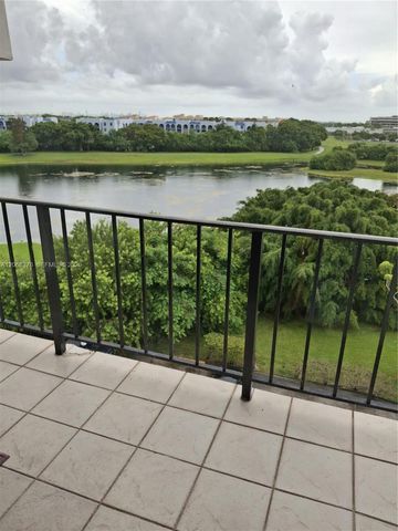9682 Fontainebleau Boulevard 603, Miami, FL 33172