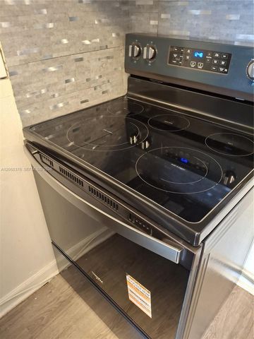 9682 Fontainebleau Boulevard 603, Miami, FL 33172