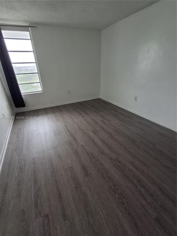 9682 Fontainebleau Boulevard 603, Miami, FL 33172