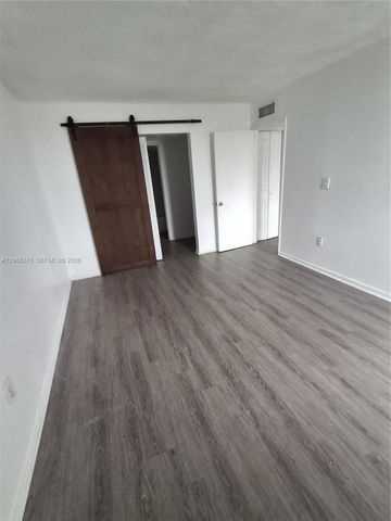 9682 Fontainebleau Boulevard 603, Miami, FL 33172