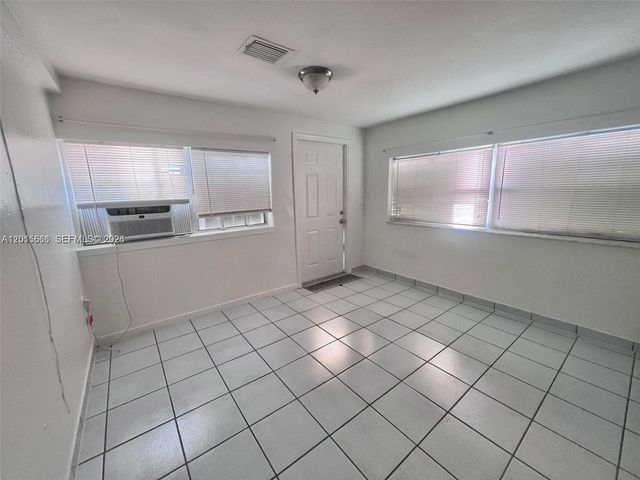 1465 SW 28th Way, Fort Lauderdale, FL 33312