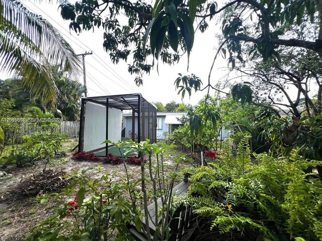 1465 SW 28th Way, Fort Lauderdale, FL 33312