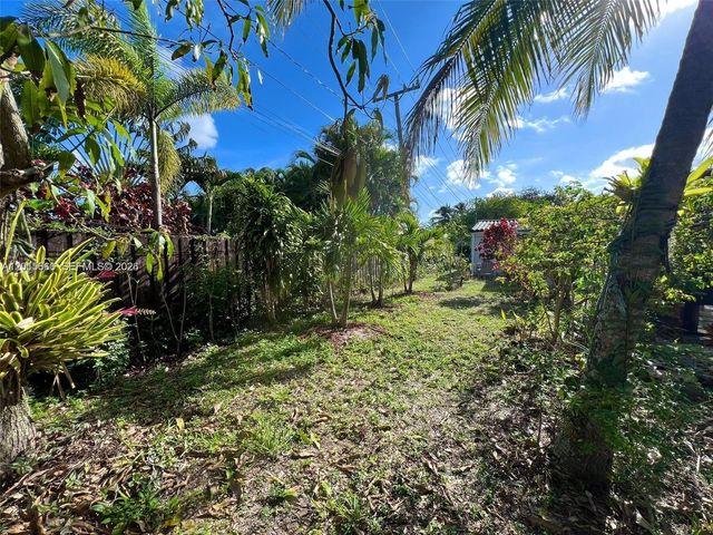 1465 SW 28th Way, Fort Lauderdale, FL 33312