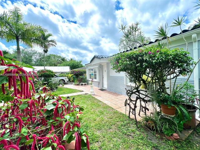 1465 SW 28th Way, Fort Lauderdale, FL 33312