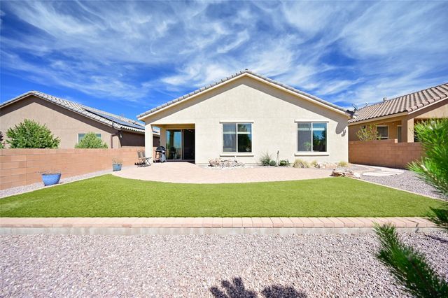 4678 Hojas Verdes, Santa Fe, NM 87507