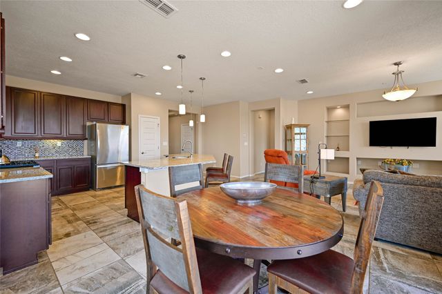 4678 Hojas Verdes, Santa Fe, NM 87507