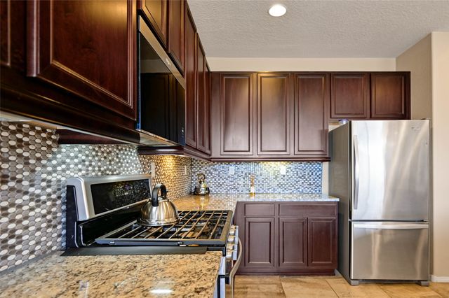 4678 Hojas Verdes, Santa Fe, NM 87507