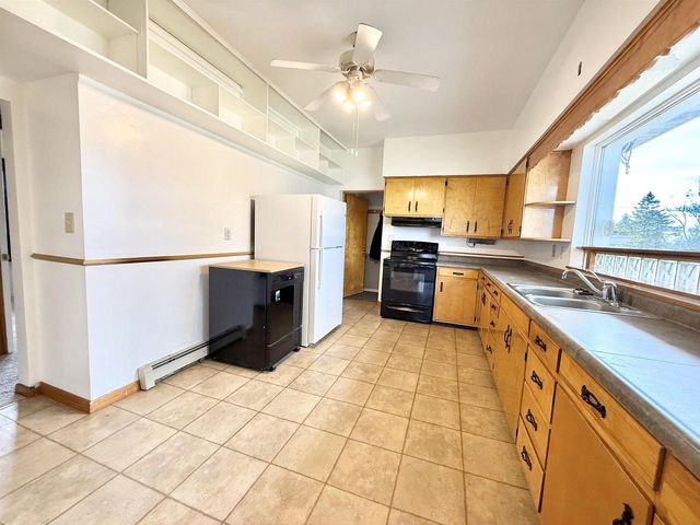 402 East 2nd St, Superior, WI 54880