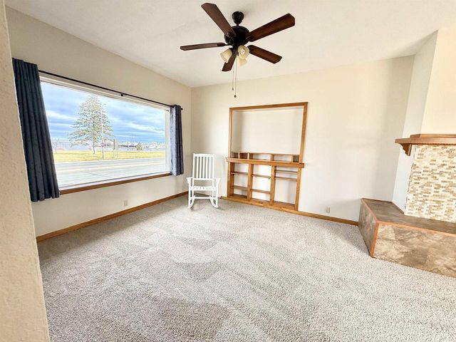 402 East 2nd St, Superior, WI 54880