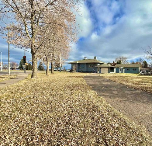 402 East 2nd St, Superior, WI 54880