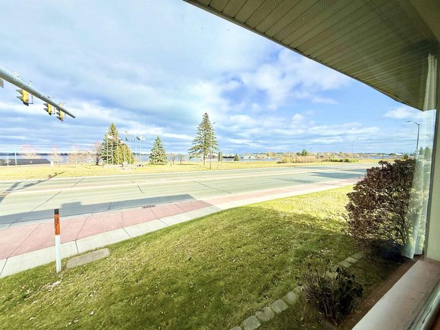 402 East 2nd St, Superior, WI 54880