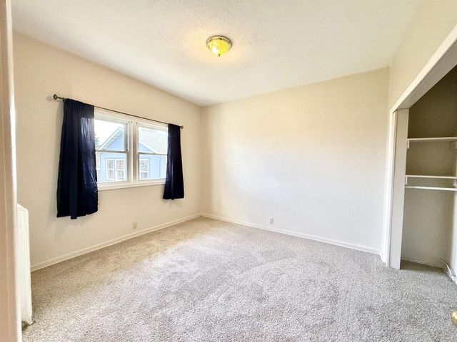 402 East 2nd St, Superior, WI 54880