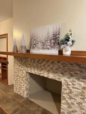 402 East 2nd St, Superior, WI 54880