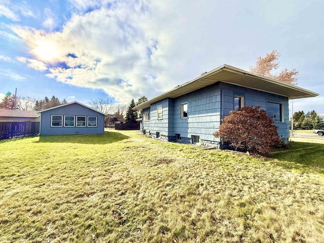 402 East 2nd St, Superior, WI 54880