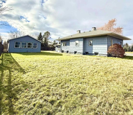 402 East 2nd St, Superior, WI 54880