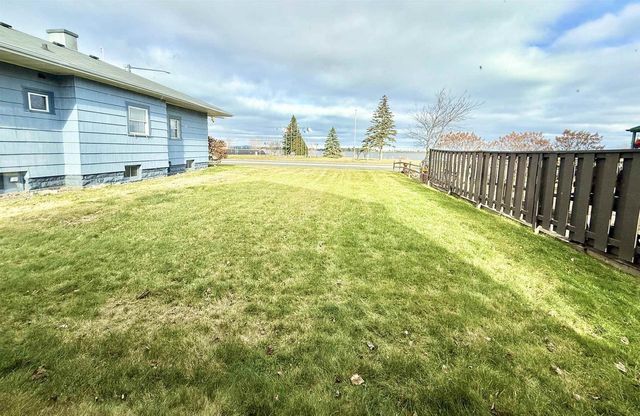 402 East 2nd St, Superior, WI 54880