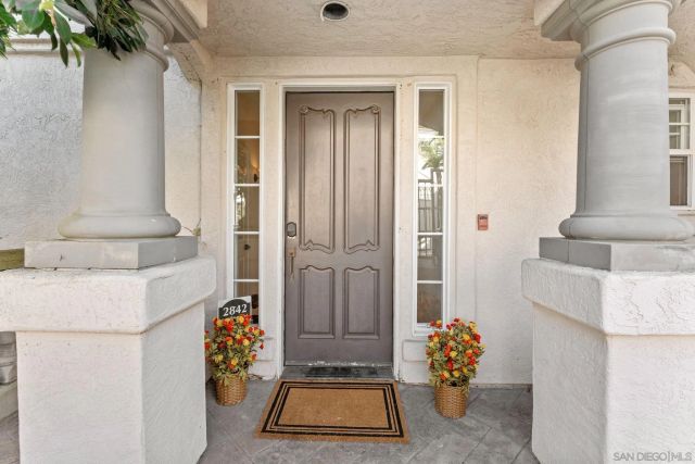 2842 Torrey Pines Rd, La Jolla, CA 92037