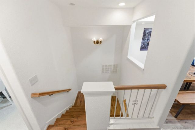 2842 Torrey Pines Rd, La Jolla, CA 92037