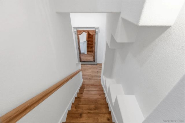 2842 Torrey Pines Rd, La Jolla, CA 92037