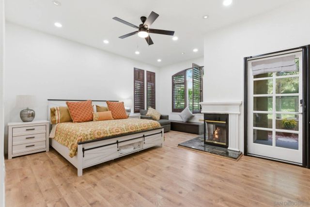 2842 Torrey Pines Rd, La Jolla, CA 92037