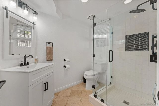 2842 Torrey Pines Rd, La Jolla, CA 92037