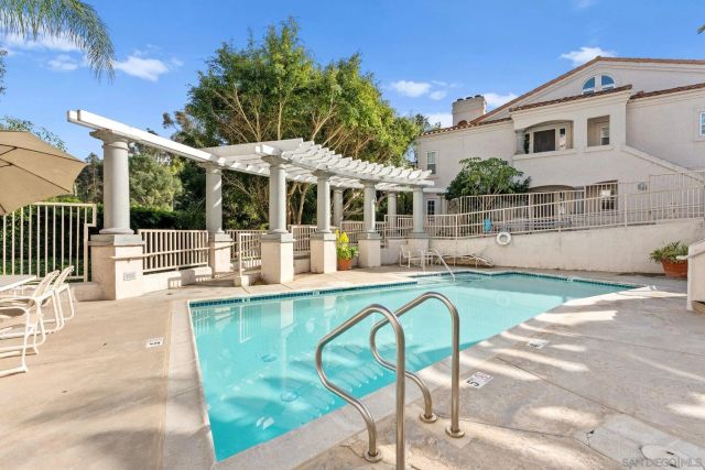 2842 Torrey Pines Rd, La Jolla, CA 92037