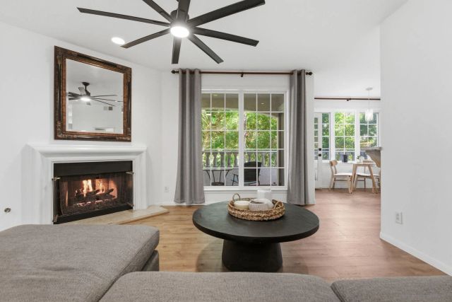 2842 Torrey Pines Rd, La Jolla, CA 92037