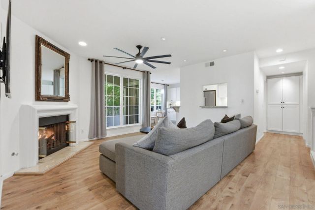 2842 Torrey Pines Rd, La Jolla, CA 92037