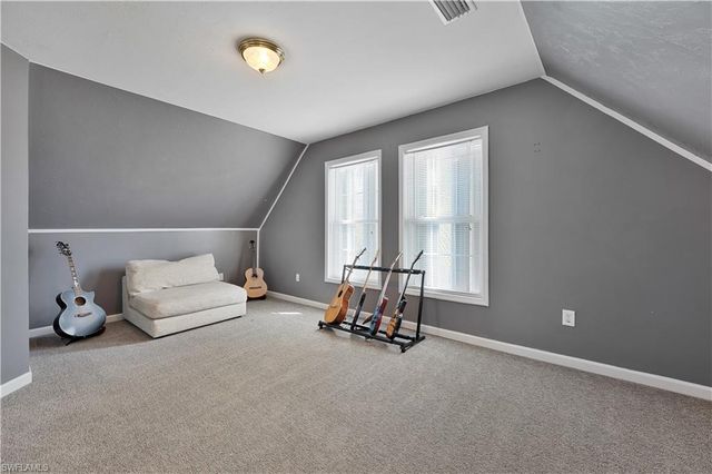 150 Leawood CIR, Naples, FL 34104