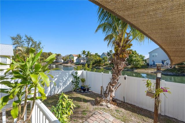 150 Leawood CIR, Naples, FL 34104