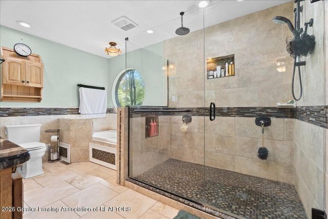 8441 E 5 Point Highway, Eaton Rapids, MI 48827