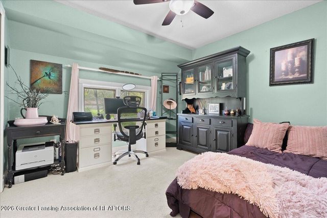 8441 E 5 Point Highway, Eaton Rapids, MI 48827