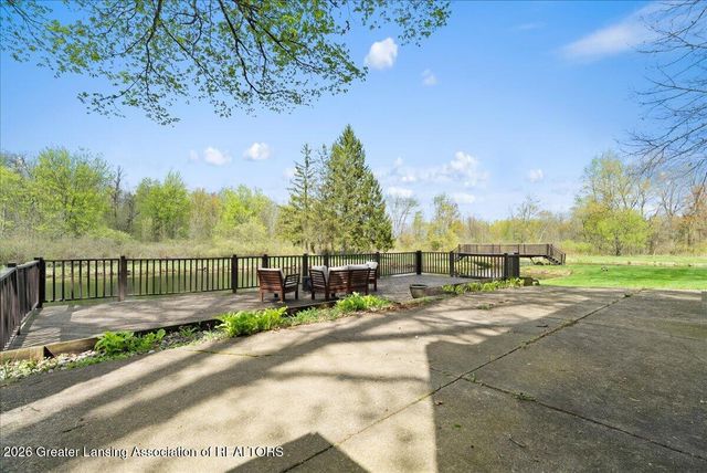 8441 E 5 Point Highway, Eaton Rapids, MI 48827