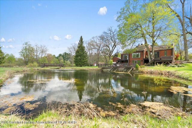 8441 E 5 Point Highway, Eaton Rapids, MI 48827