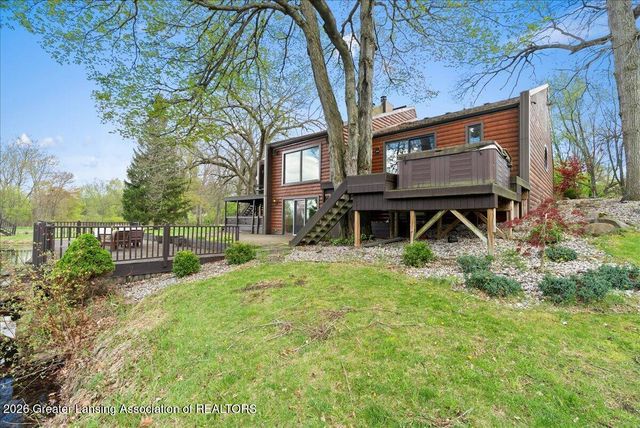 8441 E 5 Point Highway, Eaton Rapids, MI 48827