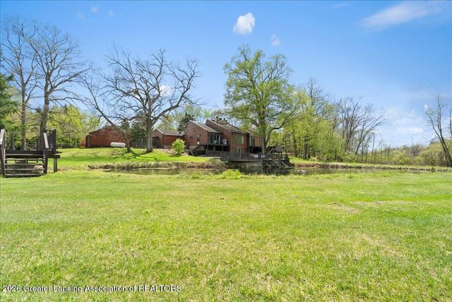 8441 E 5 Point Highway, Eaton Rapids, MI 48827