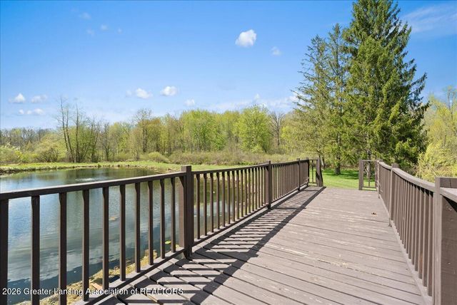 8441 E 5 Point Highway, Eaton Rapids, MI 48827