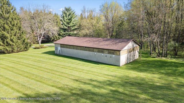 8441 E 5 Point Highway, Eaton Rapids, MI 48827